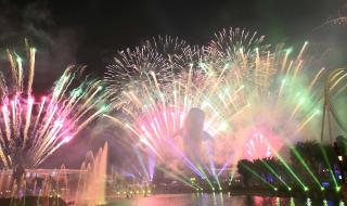 朋友圈发烟花配文字