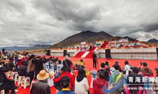 我眺望远方的山峰 我眺望远方的山峰